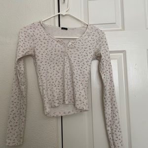 Brandy Melville long sleeve flower shirt